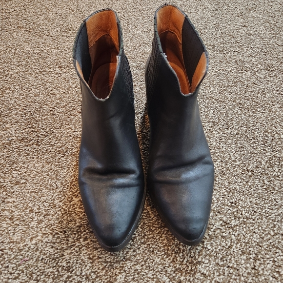 Madewell Shoes - Madewell Black Leather Chelsea Ankle Boots Size 8